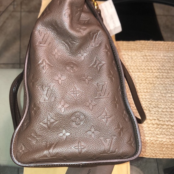 Louis Vuitton Lumineuse PM 🤎 - Picture 10 of 17